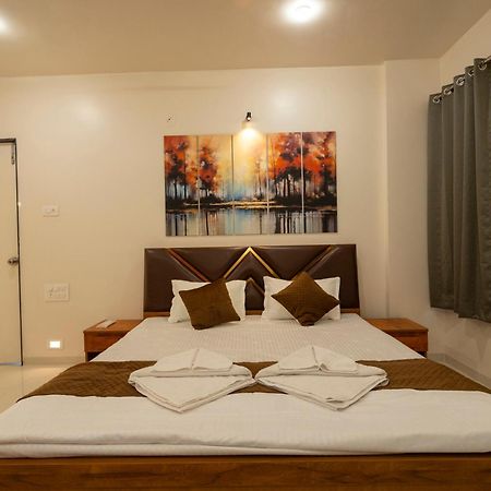 Advika Homes Kolhapur Exteriör bild